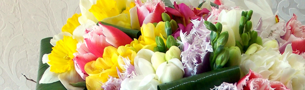 Lovely spend Transparent Florile de primavara, cadoul ideal de 8 Martie – Flori Aniversare